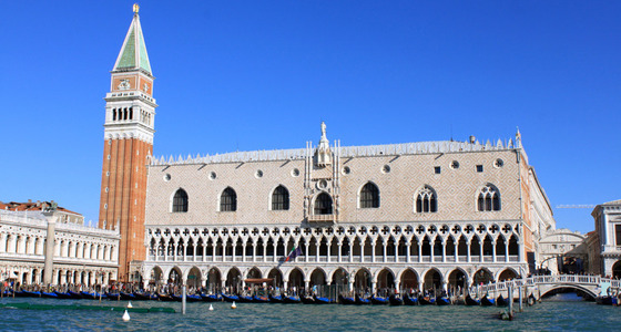 Palais des doges et Campanile à Venise - Italie